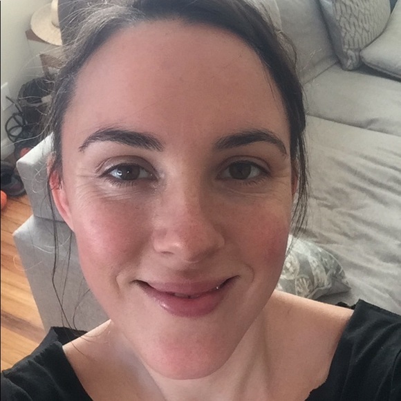 Meet your Posher, Jessica - Picture 1 of 1